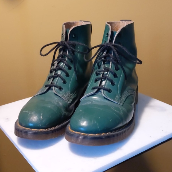 Dr. Martens Shoes - Vintage Green Doc Martens